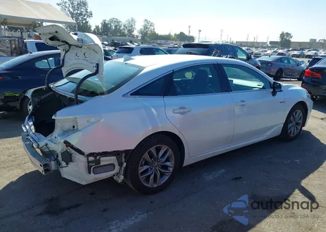 2020 Toyota Avalon Hybrid Xle z USA, uszkodzony, nr VIN 4T1A21FB4LU012237